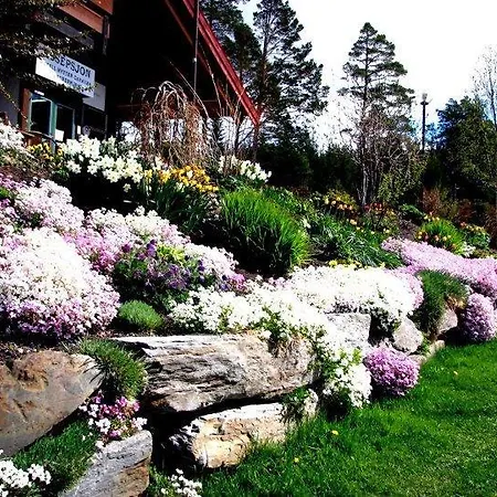 Hotel Trolltun & Dombås