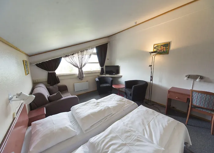 Trolltun & Hotel 3*